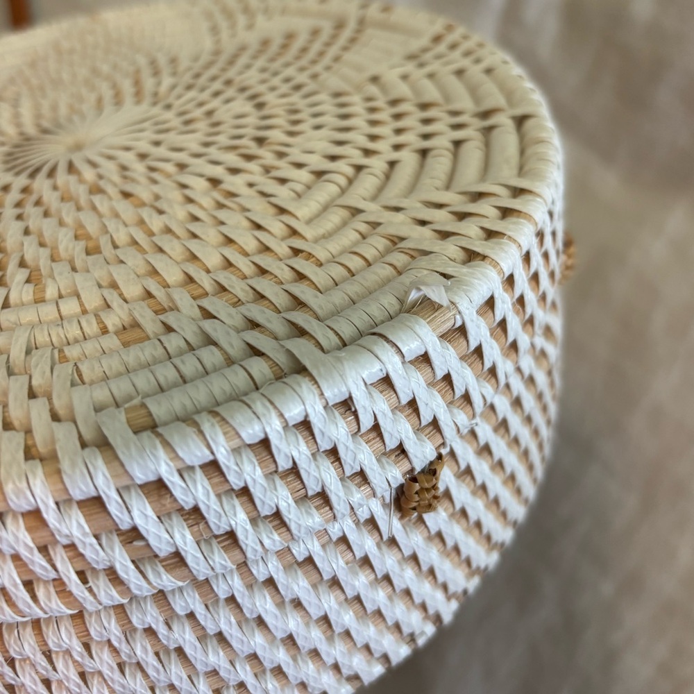 Handmade Woven Round Cream + Tan Crossbody Bag Handmade in Bali - Picture 11 of 14